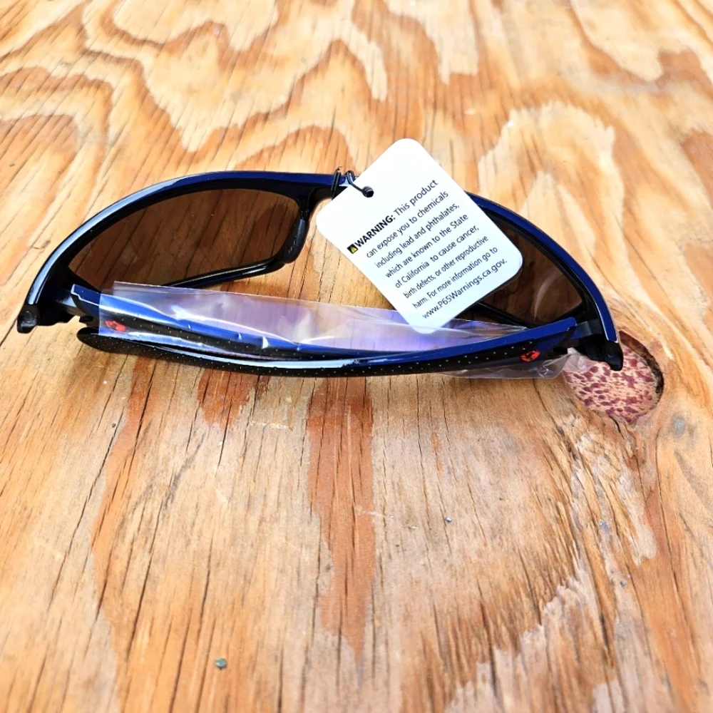 Stylish Black and Blue Sunglasses - Picture 7 of 13